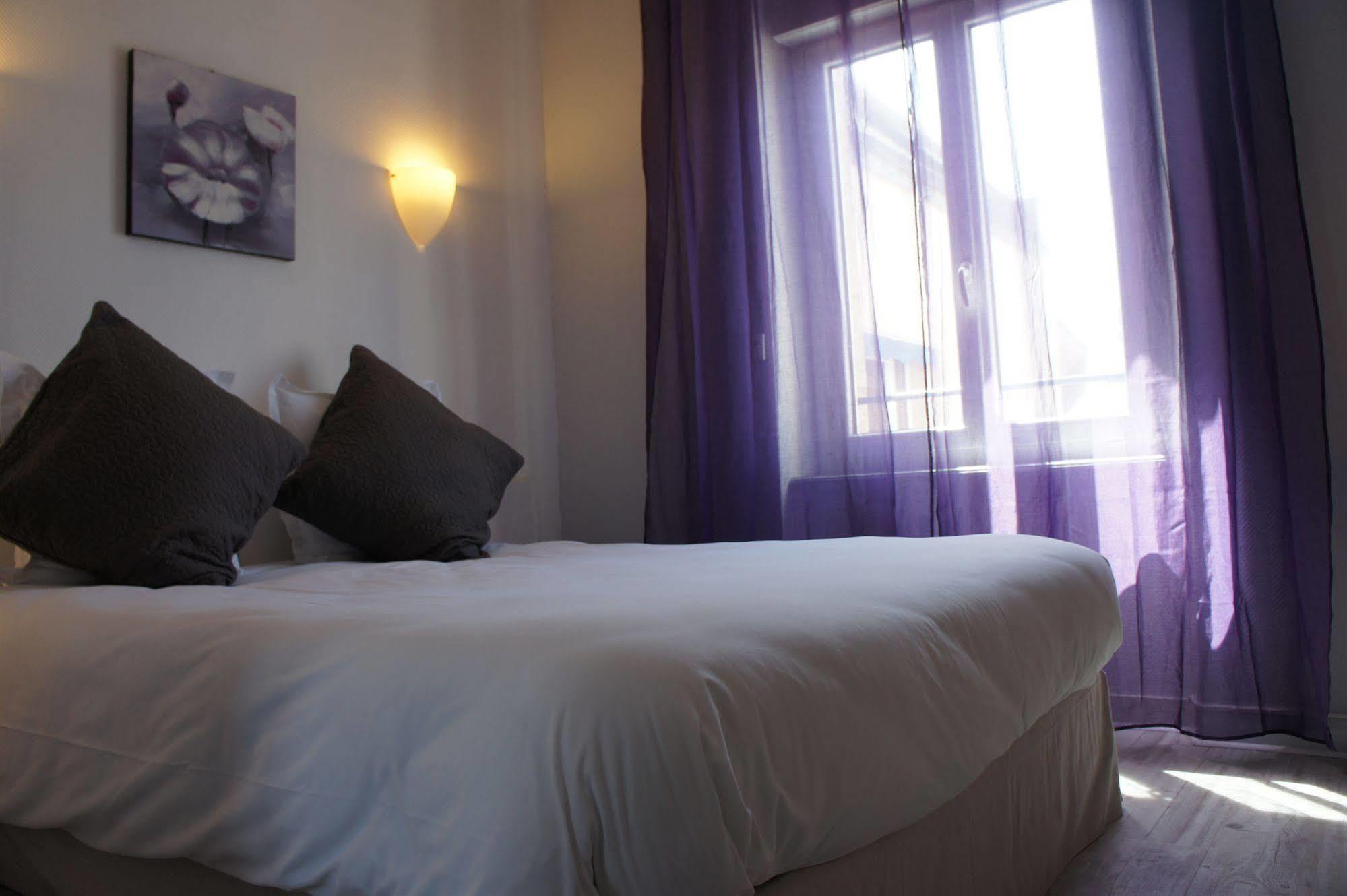 De L'europe Hotel 2*