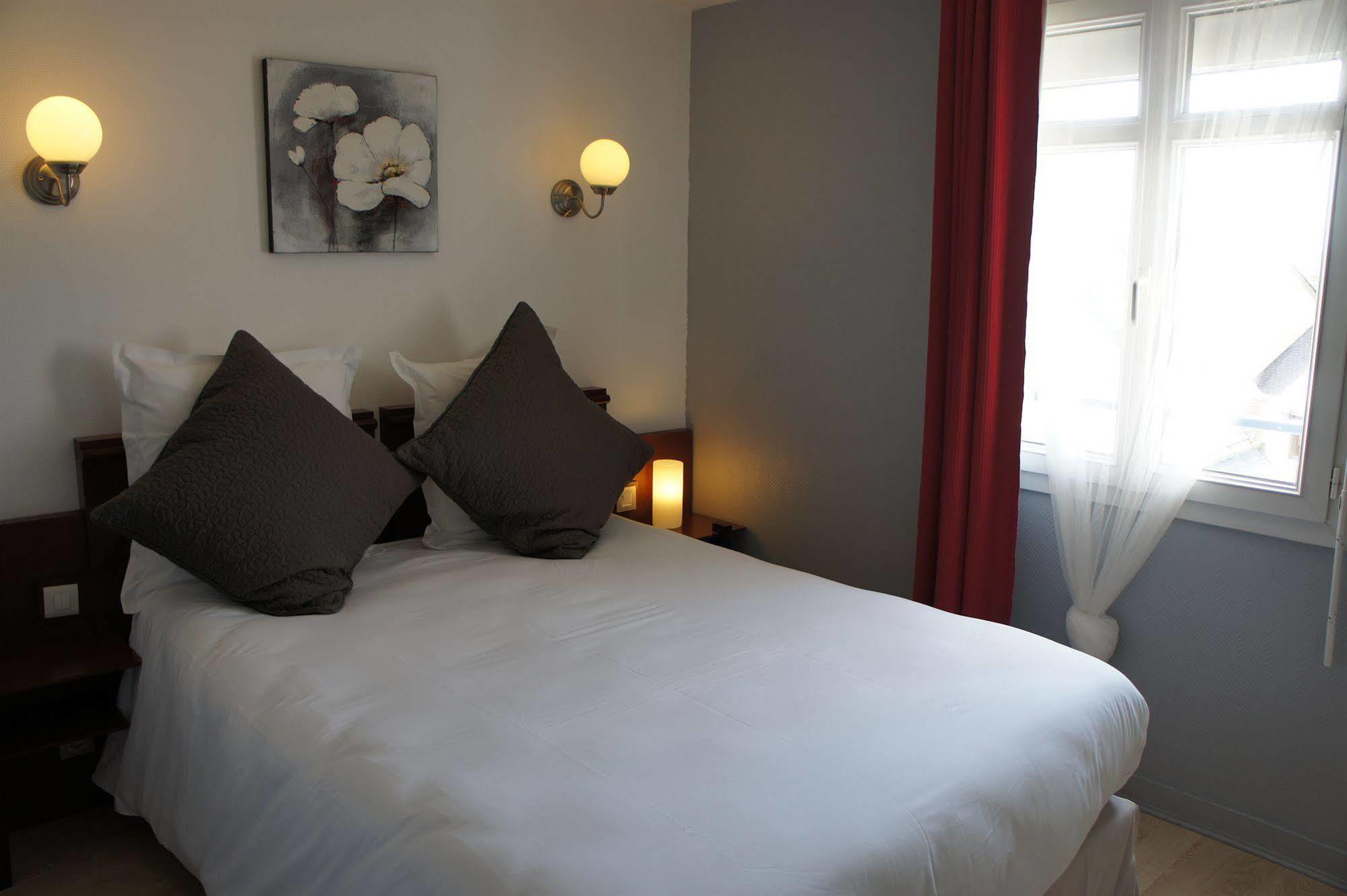 De L'europe Hotel 2*